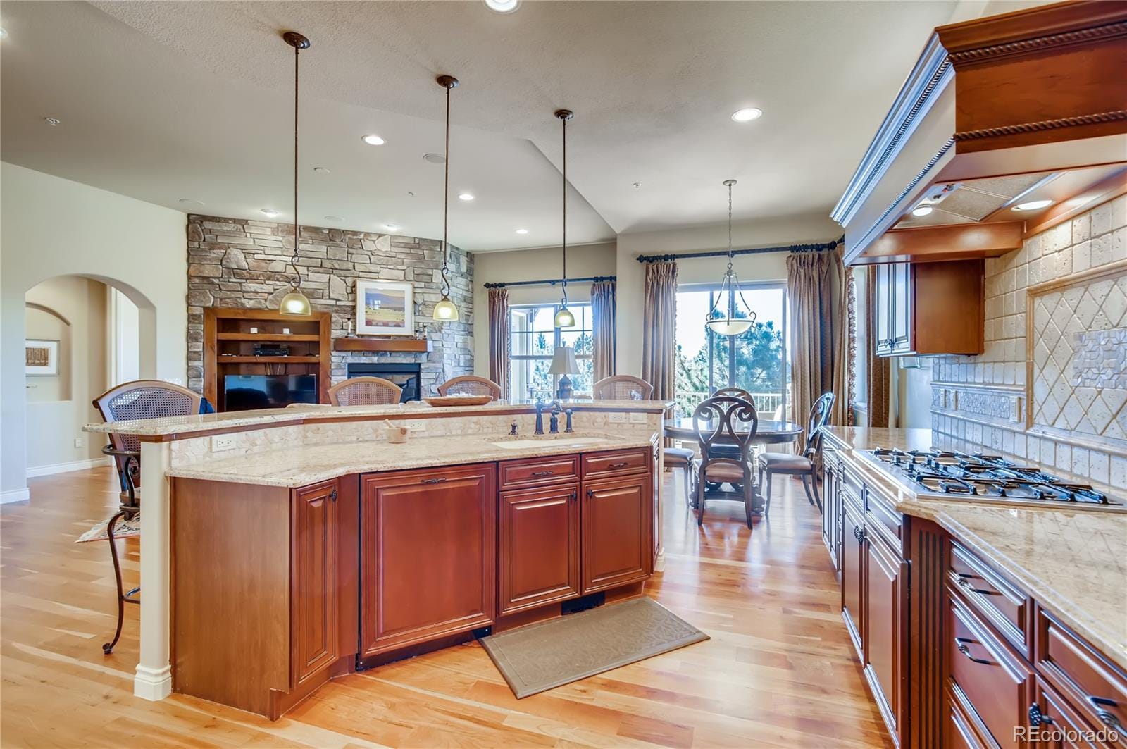 Sold 4356 Chateau Ridge Road Castle Rock Co 80108 The Village At Castle Pines 3 Beds 2 Full Baths 1 3 4 Bath 1 Half Bath 840 000